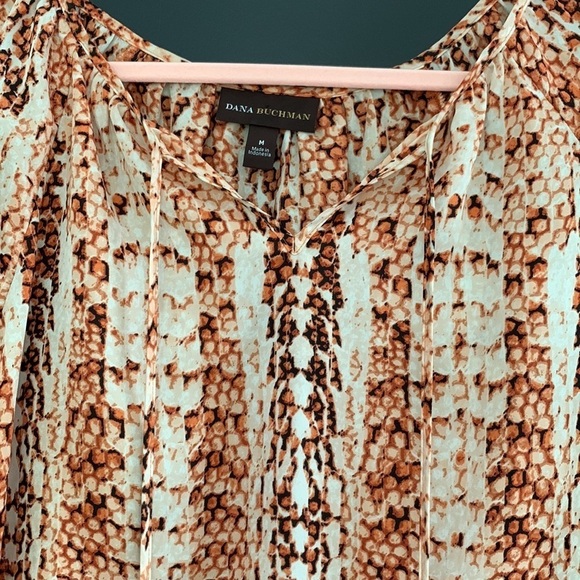 Dana Buchanan Orange/Cream Animal Print Flouncy Blouse. Size Medium. - Picture 2 of 13